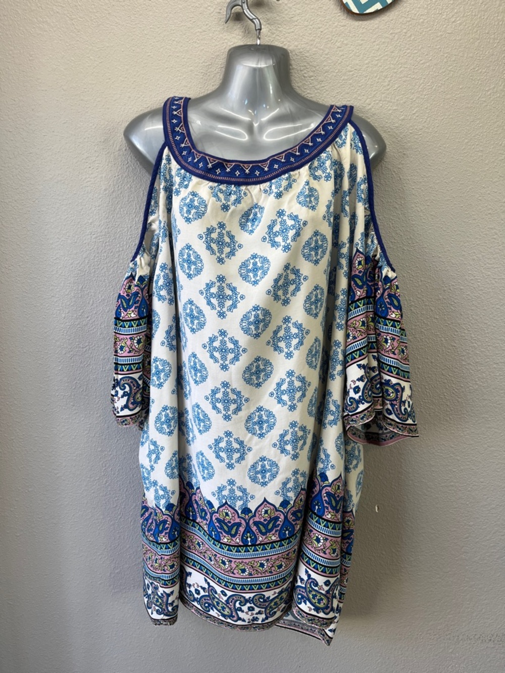 Flying tomato cold shoulder long tunic top size 3X